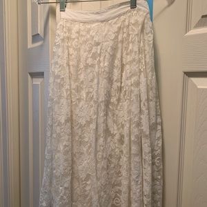Forever 21- lace White skirt
